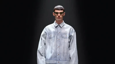 Tren Street Style Mewah, Jeans Rp 407 Juta di Paris Fashion Week