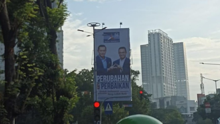 Baliho Anies-AHY bermunculan di Jakarta