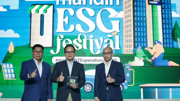 Bank Mandiri Luncurkan Digital Carbon Tracking dan Kartu Plastik Daur Ulang untuk NZE 2060. (Dok. Bank Mandiri)