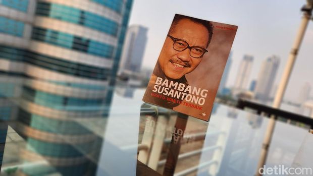 Buku 'Waktu-waktu Terbaik' karya Bambang Susantono