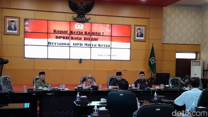 Dengar pendapat DPRD Kota Blitar soal PPDB SMA/SMK