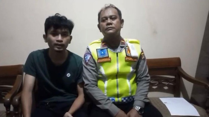 Fahmi Zulfikar (kiri), pemotor yang viral tak kooperatif saat ditilang akhirnya meminta maaf.
