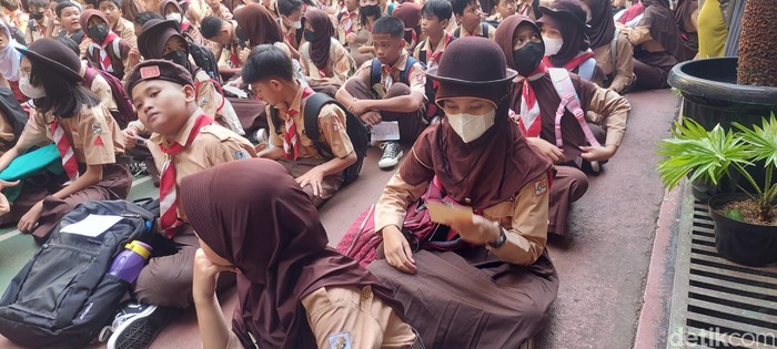 Hari pertama sekolah dan MPLS di SMP 43 Jakarta