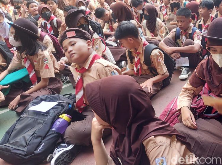 Suasana Hari Pertama MPLS di SMPN 43 Jakarta