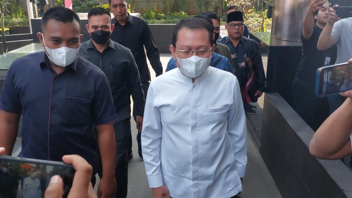 Hasbi Hasan diperiksa KPK (Yogi-detikcom)