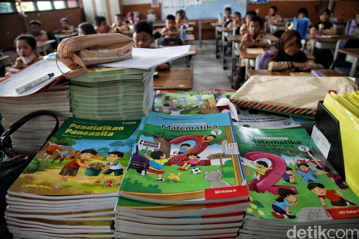 Ilustrasi Pelajar SD, Ilustrasi sekolah dasar, ilustrasi pelajar