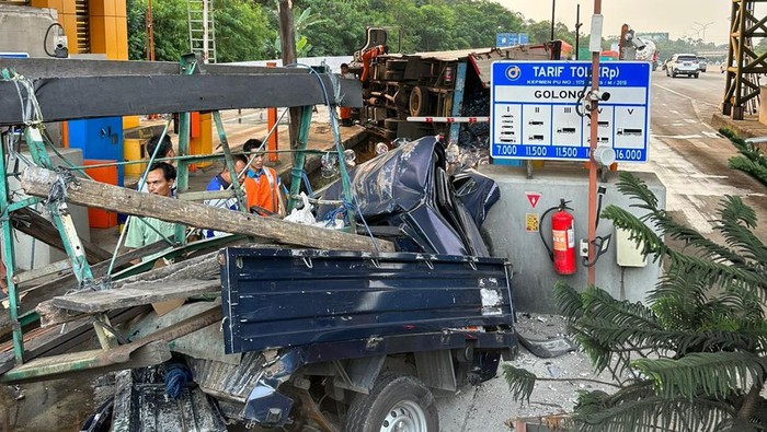 Kecelakaan Beruntun di GT Ciawi Bogor, 1 Orang Tewas (Muchamad Sholihin-detikcom)