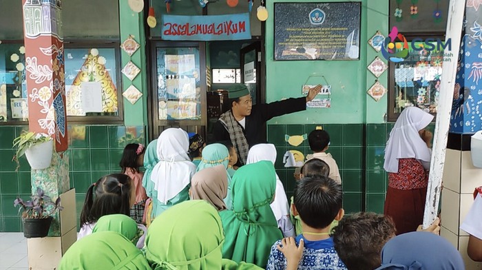 Kegiatan MPLS Menyenangkan di salah satu sekolah dasar di Cirebon