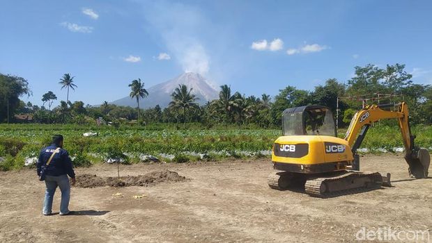 Lahan yang akan digunakan memindahkan Candi Lumbung di tanah kas desa wilayah Sengi, Kecamatan Dukun, Magelang, Rabu (12/7/2023).