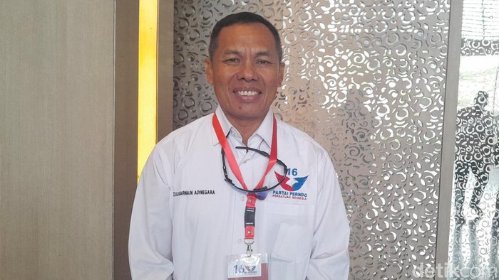 Mantan Kapolda Sumsel Irjen Pol (Purn) Zulkarnain Adinegara.