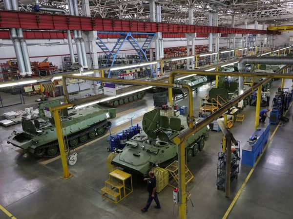 Melihat Pabrik Tank Rusia Untuk Perang dengan Ukraina