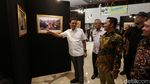 Melihat Pameran Foto Parlemen
