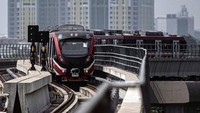 Kementerian Perhubungan mulai melakukan uji coba terbatas LRT Jabodebek yang terbagi dalam dua tahapan operasional, yakni tahap pertama berlangsung mulai 12 Juli sampai 26 Juli 2023 dengan penumpang undangan berasal dari unsur kementerian/lembaga, jurnalis/media, dan komunitas.   