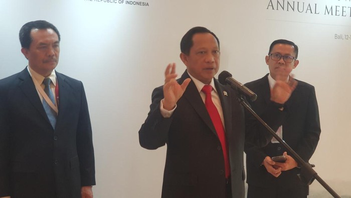 Mendagri Tito Karnavian menyebut Bali harus memiliki daftar nama calon penjabat gubernur pada akhir Juli 2023.