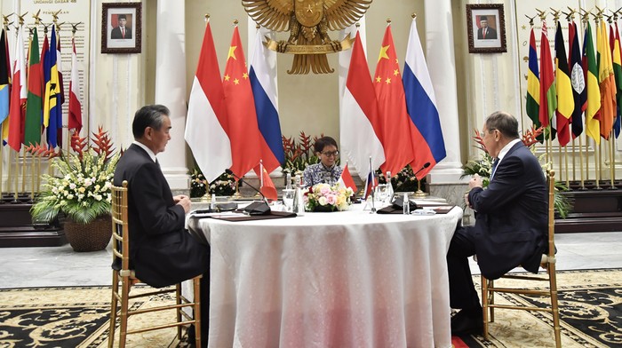 Menlu Retno Bertemu Menlu Rusia dan Diplomat China (dok Kemlu)