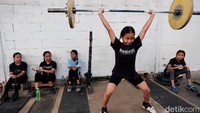 Akademi ini didirikan tahun 2021 dengan uang tabungan yang dimiliki Deni. Kondisinya belum bisa dibilang ideal sebagai gym, tetapi Deni meyakini tempatnya bisa berkembang sembari membagikan ilmunya kepada anak-anak di desa.