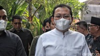 Sekretaris Mahkamah Agung (MA) Hasbi Hasan tiba di Gedung KPK, Jakarta, Rabu (12/7/2023).  