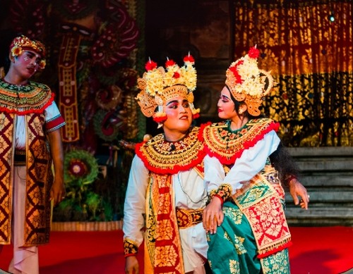 Parade Arja Klasik dari Sekaa Arja Gita Mula Sudi, Banjar Robokan, Desa Padangsambian Kaja, Kecamatan Denpasar Barat, Duta Kota Denpasar di Kalangan Ayodya Taman Budaya Provinsi Bali. (IST)