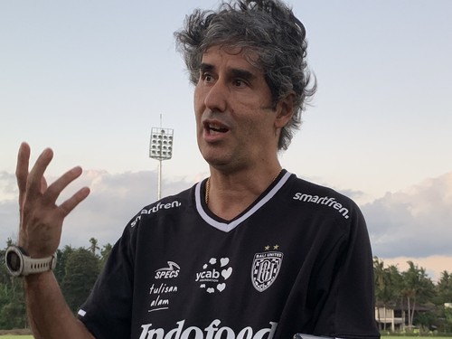 Pelatih Bali United Stefano Cugurra ditemui Rabu (12/7/2023). (Siti Mu’amalah)