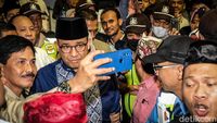 Pulang Haji, Anies Disambut Hangat AHY Dan Pendukung