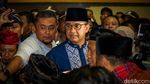 Pulang Haji, Anies Disambut Hangat AHY dan Pendukung