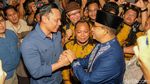 Pulang Haji, Anies Disambut Hangat AHY dan Pendukung