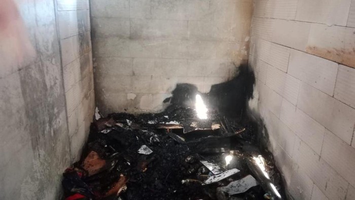 Rumah Singgah Clow di Parung, Bogor, dibakar seseorang.