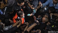 Hasbi Hasan sebelumnya sempat melawan status hukum tersangka dari KPK. Hasbi melayangkan gugatan praperadilan ke Pengadilan Negeri Jakarta Selatan pada Jumat (26/5).