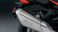 Suzuki Hayabusa 25th Anniversary Edition sudah mulai dipasarkan di Inggris. Konsumen setempat yang berminat membelinya harus menyiapkan mahar 18.599 pounds atau sekira Rp 355 jutaan. Foto: Dok. Suzuki