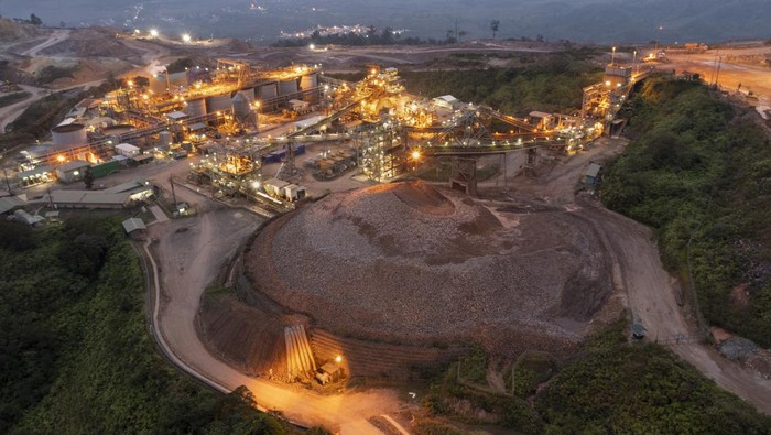 Selain Freeport, ada banyak tambang emas di Indonesia. Bahkan salah satunya ada di Jatim. Untuk lebih jelasnya, detikers bisa menyimak ulasan berikut ini.