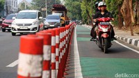 Sebelumnya, jalur sepeda merupakan gagasan dari Gubernur DKI Jakarta Anies Baswedan.  