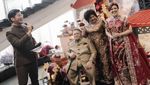 Potret Tina Toon Lamaran, Ini Sosok Kekasihnya
