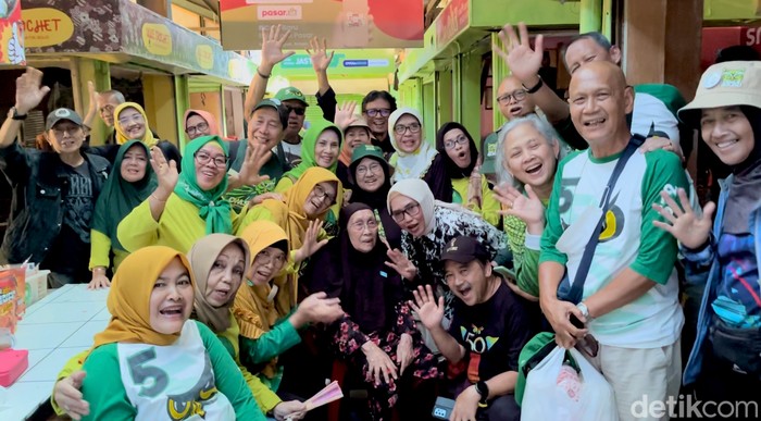 Warung Bu Eha di Pasar Cihapit