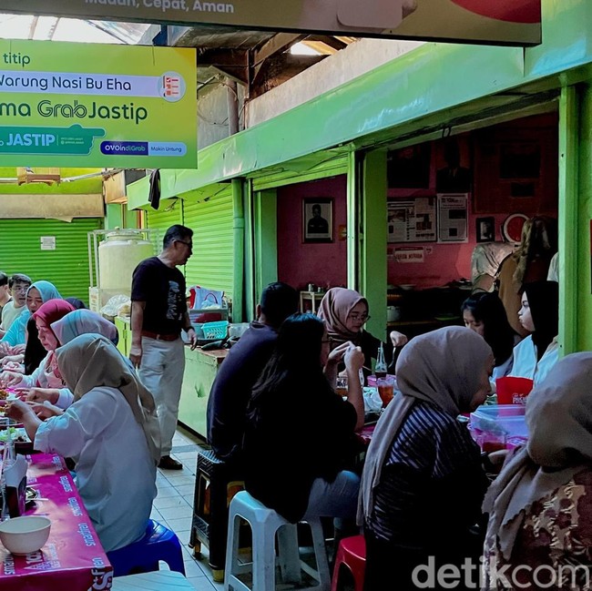 Nostalgia 10 Kuliner Legendaris Bandung, Ada yang Sejak 1929!
