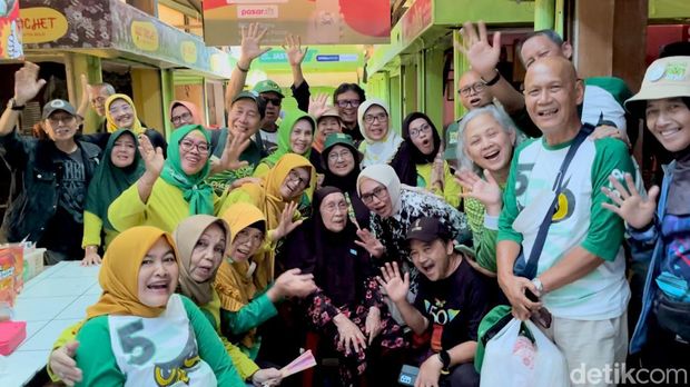 Warung Bu Eha di Pasar Cihapit