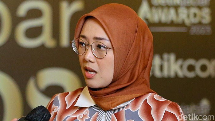 Bupati Purwakarta, Anne Ratna Mustika atau yang akrab disapa Ambu Anne usai menerima penghargaan di detikJabar Award, di Trans Luxury Hotel, Bandung, Jawa Barat.