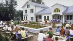 Begini Suasana Bersantap di McDonalds Pada Tahun 1980-an