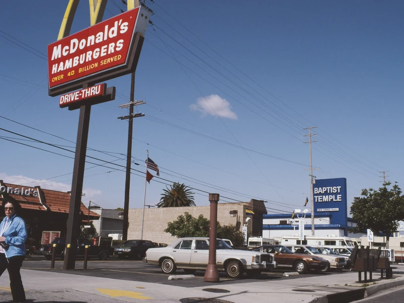 Begini Suasana Bersantap di McDonald’s Pada Tahun 1980-an