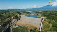 Bendungan Cipanas memiliki kapasitas tampung sebesar 250,81 juta m3 atau 10 kali lebih besar dari Bendungan Kuningan yang telah diresmikan Presiden Joko Widodo pada Agustus 2021 lalu. Foto: Dok. Kementerian PUPR