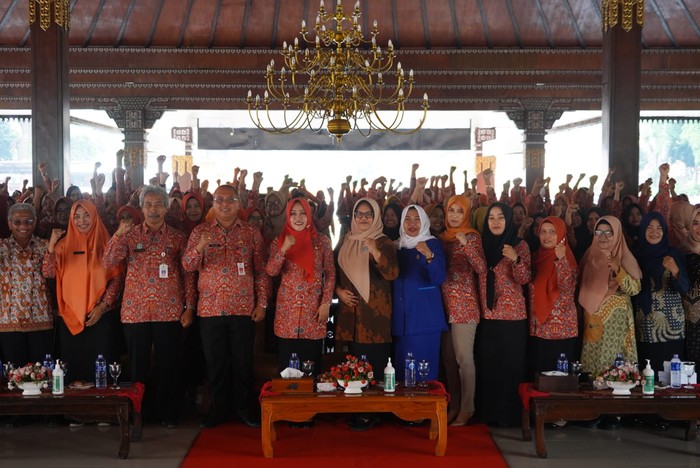Bupati Mojokerto Gulirkan Penguatan Transisi PAUD ke SD, 400 Guru Jalani Bimtek