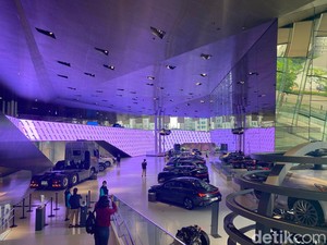 Melihat Masa Lalu dan Masa Depan di Hyundai Motorstudio