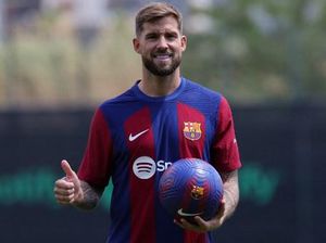 Viral Bintang Barcelona Maki-maki Fans di Jalan