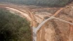 Foto Udara Proyek Jalan Tol Jambi-Sumsel yang Ditargetkan Kelar Tahun Depan