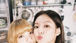 Kedekatan Jennie dan Lisa BLACKPINK saat Kulineran Berdua