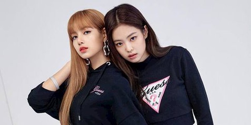 Jennie dan Lisa BLACKPINK
