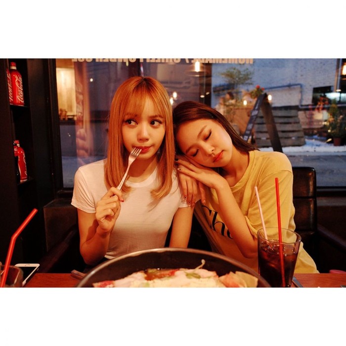 Jennie dan Lisa BLACKPINK Jennie dan Lisa BLACKPINK