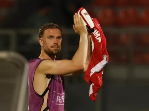 Henderson Doakan Klopp Raih Banyak Trofi Musim Terakhir di Liverpool