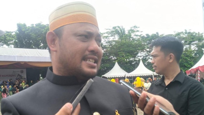 Ketua DPRD Mamuju Azwar Anshari Habsi.