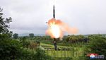 Korea Utara Tembakkan Rudal Antarbenua Hwasong-18
