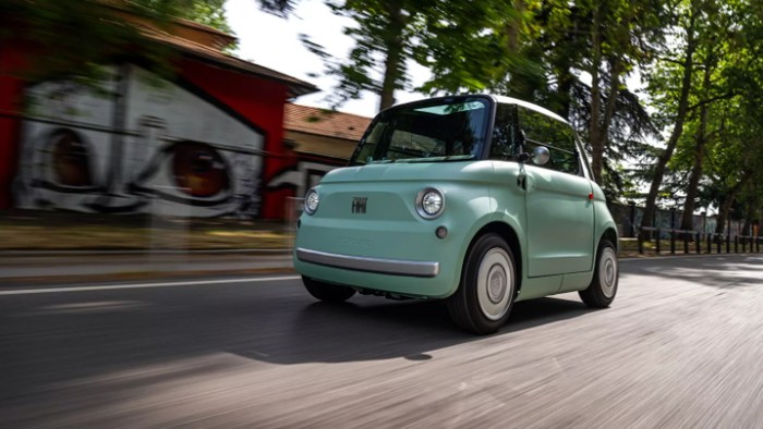 Mobil listrik Fiat Topolino EV.